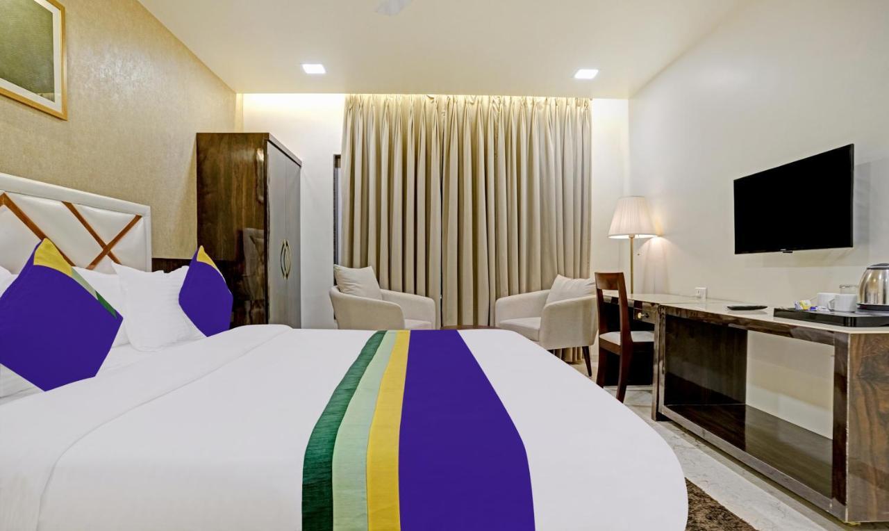 Treebo Premium Golden Bliss Trimurti Nagar Square Nagpur Bagian luar foto