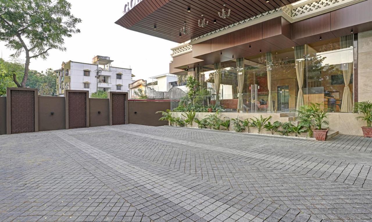 Treebo Premium Golden Bliss Trimurti Nagar Square Nagpur Bagian luar foto